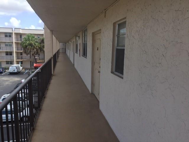 Foto del edificio - 2571 Aragon Blvd