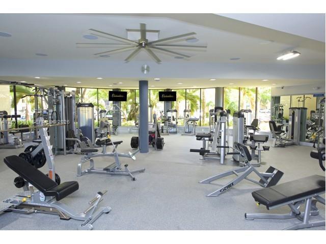 Foto del edificio - 9561 Fontainebleau Blvd