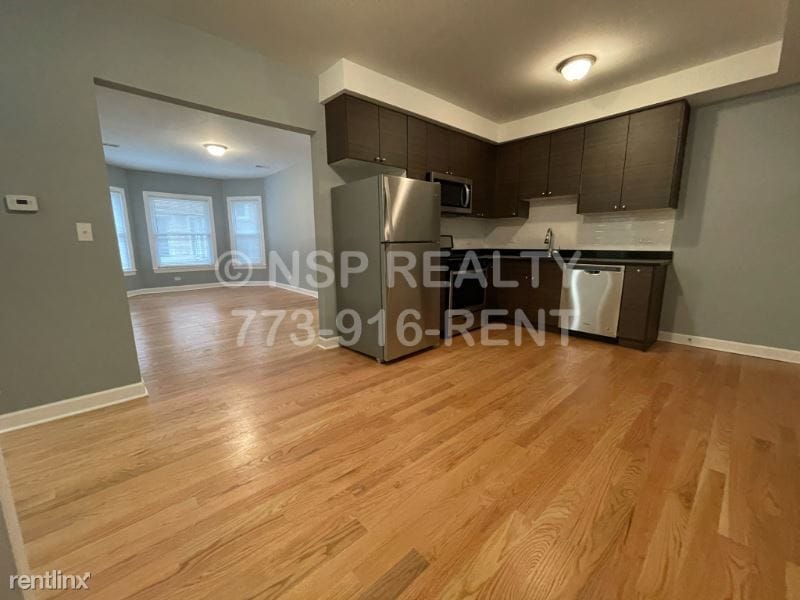 Primary Photo - 1646 W Pratt Blvd