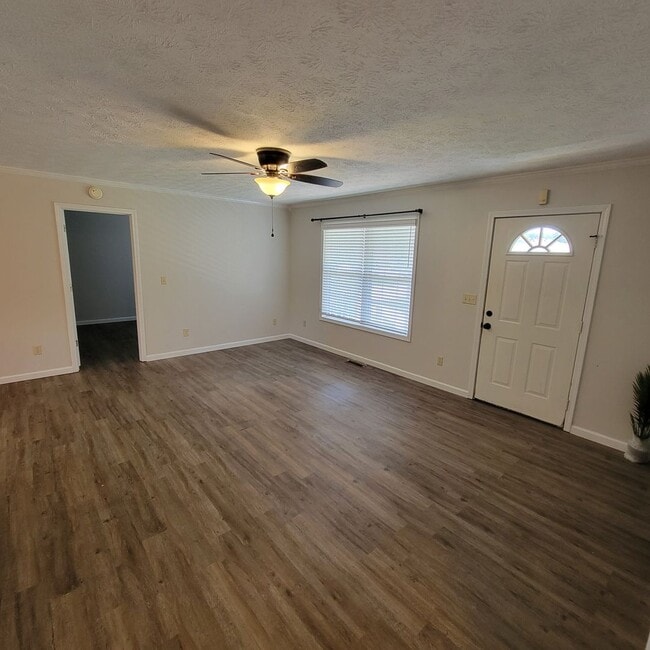 Foto del edificio - 3 Bed, 2 Bath Rental Home-Cookeville