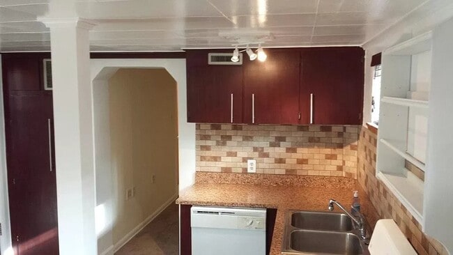 Building Photo - 3251 Sheridan Blvd