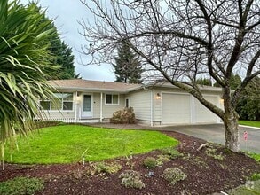 Building Photo - 604 SE 26th Ave