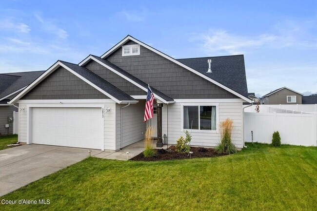 Building Photo - 3813 N Pradera Ct