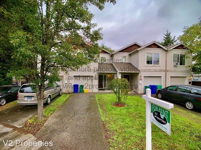 Foto del edificio - 3 br, 1.5 bath House - 11919 SE Schiller St