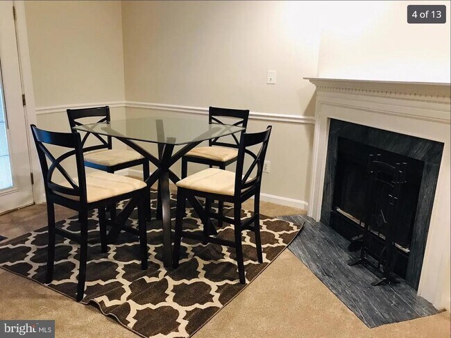 Foto del edificio - 21082 Gladstone Dr