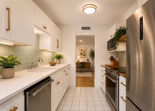 Building Photo - 7716 El Santo Ln