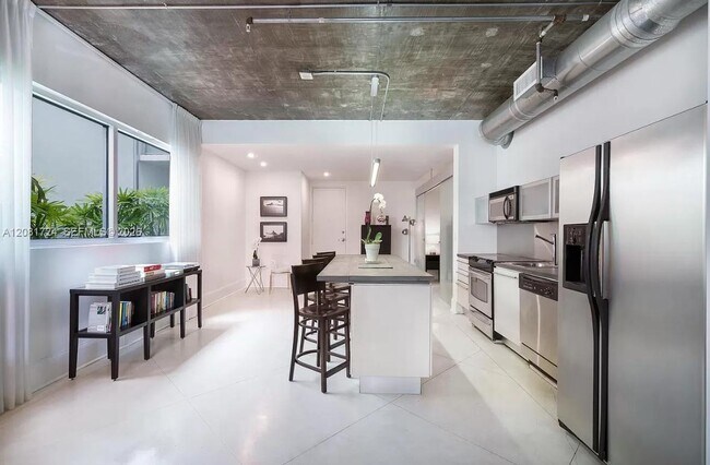 Foto del edificio - 1700 Meridian Ave