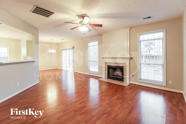 Foto del edificio - 753 Ives Way NW