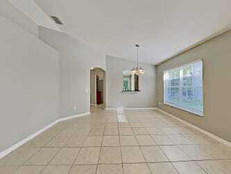 Foto del edificio - 18005 Cypress Bay Pkwy