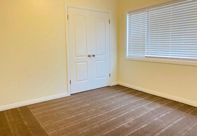 Building Photo - 12612 Chaparral Dr