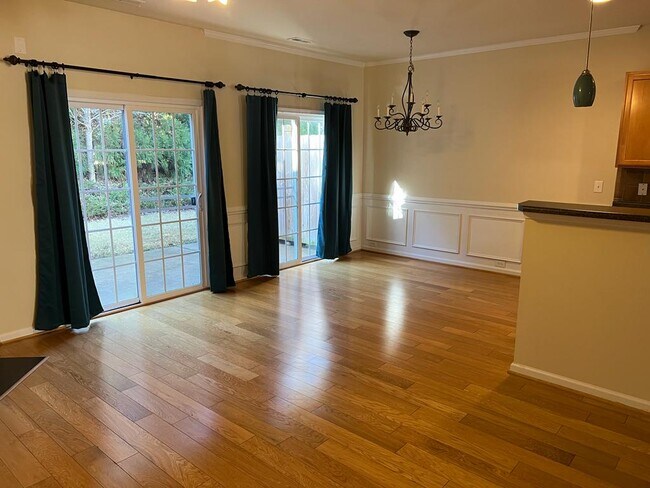 Foto del edificio - 107 Fargale Ln