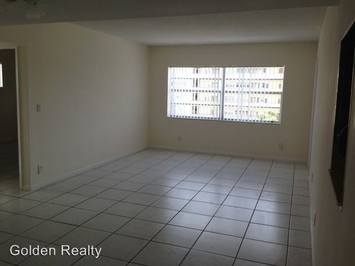 Building Photo - 1060 Crystal Lake Dr