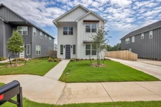 Building Photo - 2318 S 4th St