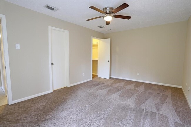 Building Photo - 11011 Shadowfield Dr