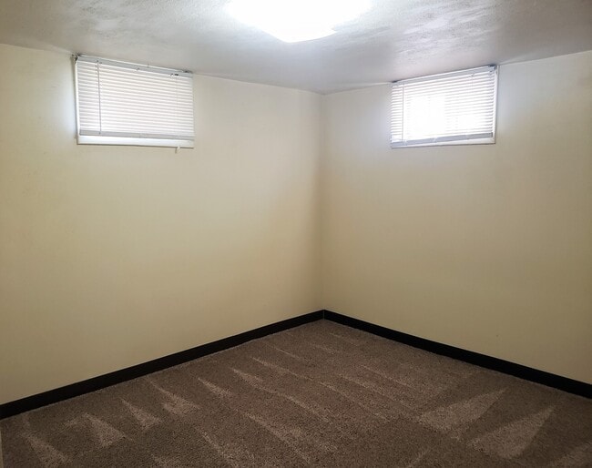 Building Photo - r1186t