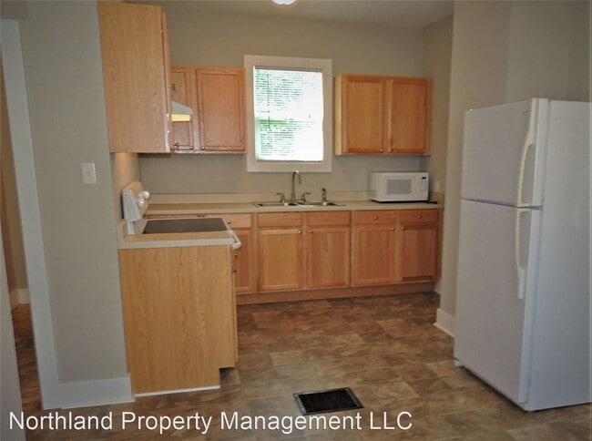 Building Photo - 3 br, 1 bath House - 1106 Titus Avenue