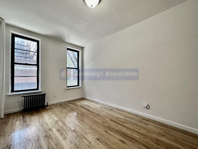 Building Photo - 401 E 68th St