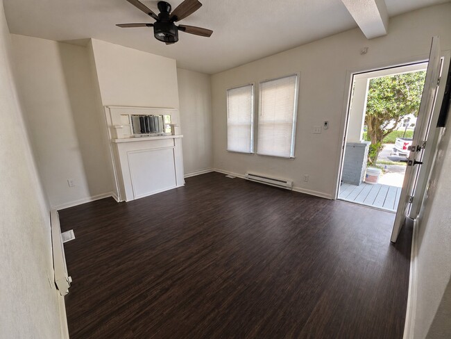 Photo - 1521 Cary Ave Apartment