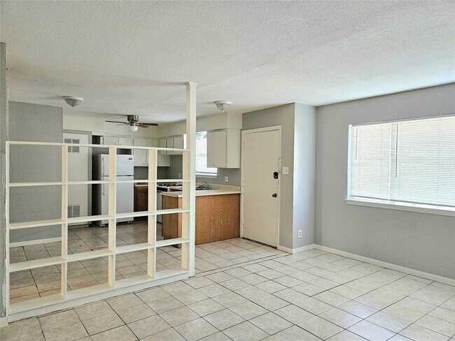 Foto del edificio - 1109 Broadway Avenue J