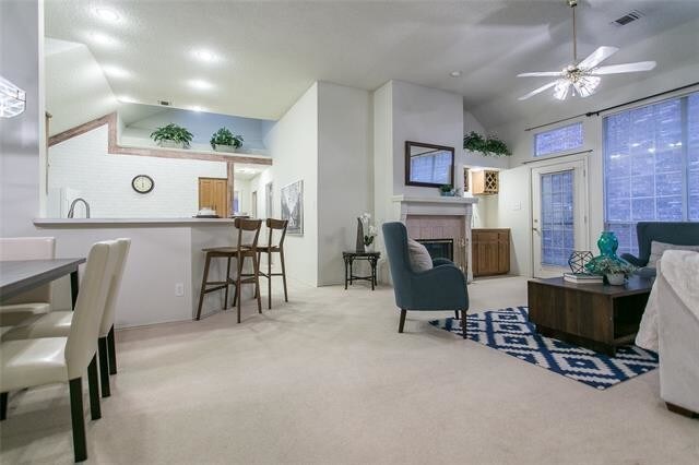 Foto del edificio - 2978 Crystal Springs Ln