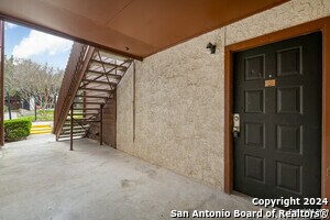 Foto del edificio - 10527 Perrin Beitel Rd