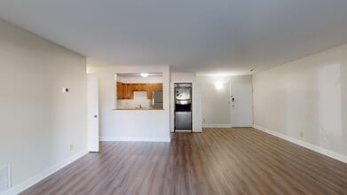 Interior Photo - The Commons at Windsor Gardens
