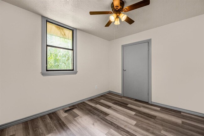 Foto del edificio - 508 SW 19th St