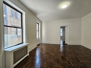 Building Photo - 206 W 104th St