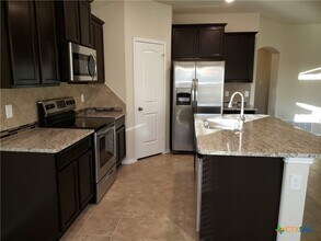 Building Photo - 5550 Perdita Dr