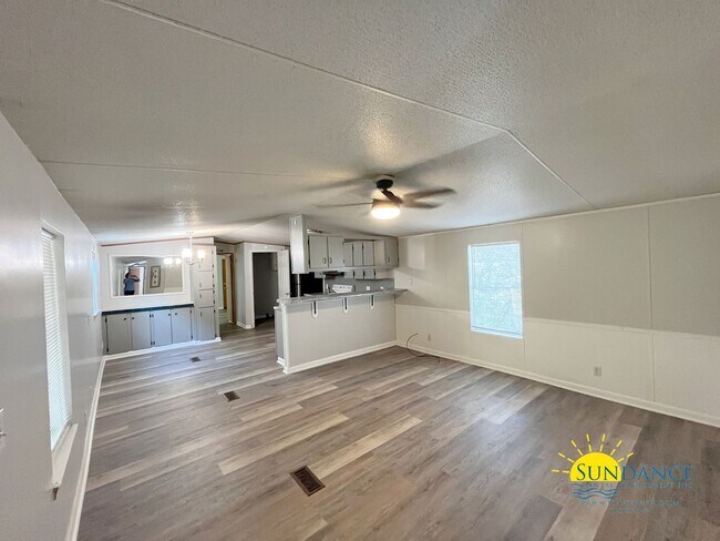 Foto del edificio - Nice 3 Bedroom Mobile Home in Niceville!