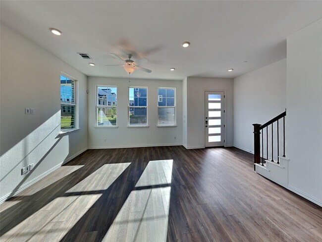 Foto del edificio - 4500 Ward St