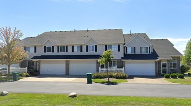 Building Photo - 11492 Enclave Blvd