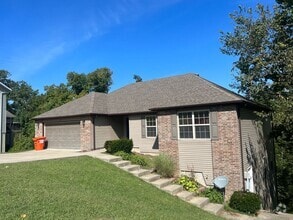 Building Photo - 160 Cedarwood Ave