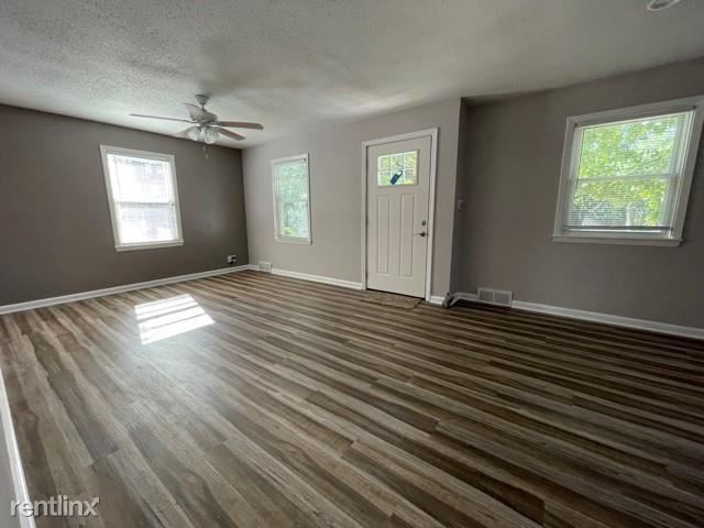 Building Photo - 2 br, 2 bath House - 2812 W 75th St