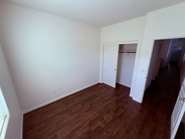 Foto del edificio - Hayward Condo 3 Bed/2.5 Bath Updated kitch...