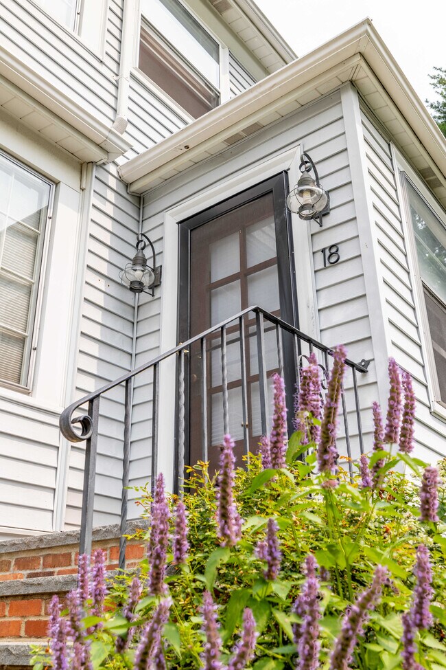Foto del edificio - 18 Hawthorn Rd