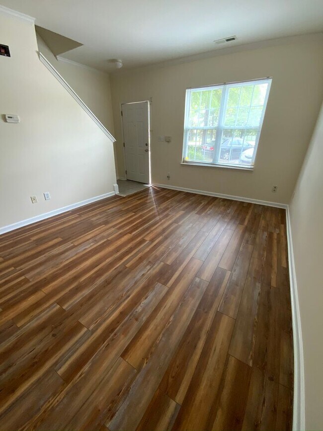 Foto del edificio - Updated 2 bedroom in fantastic location near Duke Med Center, on busline & convenient to many loc...