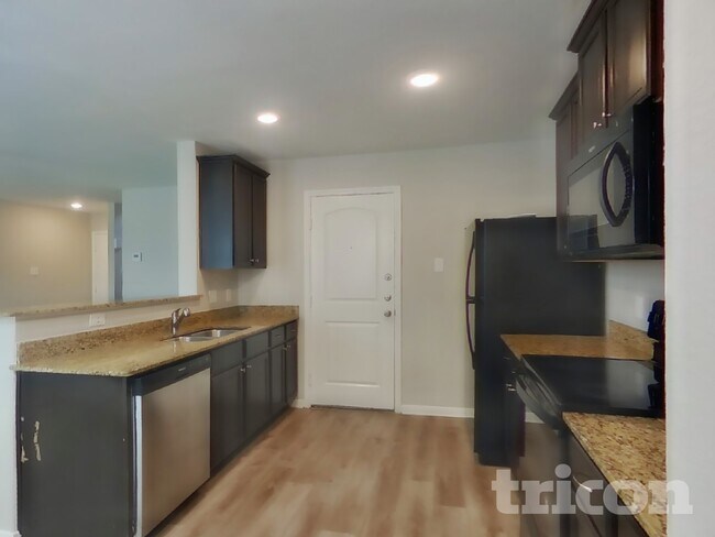 Foto del edificio - 12210 Childers Wy