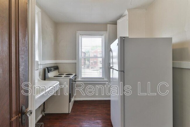Building Photo - 3805 Keokuk St