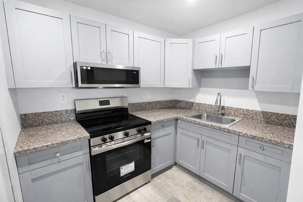 Casa Linda Apartments-3300 S Dixie Hwy
