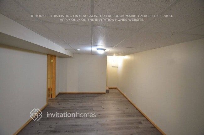 Building Photo - 13010 Deerwood Ln N
