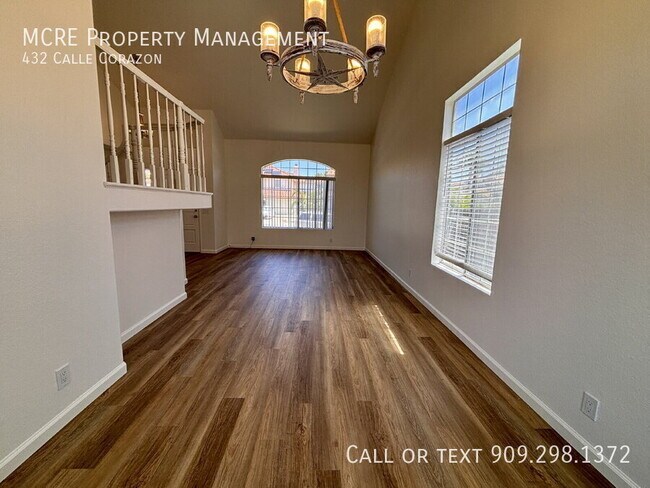 Building Photo - 432 Calle Corazon