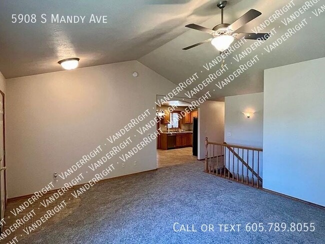Foto del edificio - 5908 S Mandy Ave