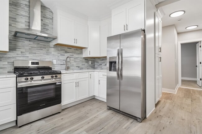 Foto del edificio - 324 Pacific Ave