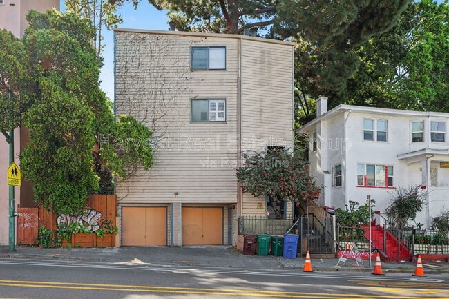 Photo - 2982 Park Blvd Apartment