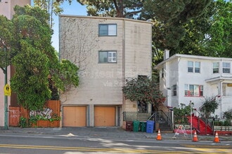 Building Photo - 2982 Park Blvd