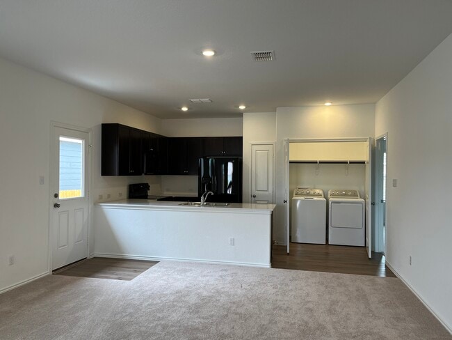 Building Photo - 132 Dollars Dr