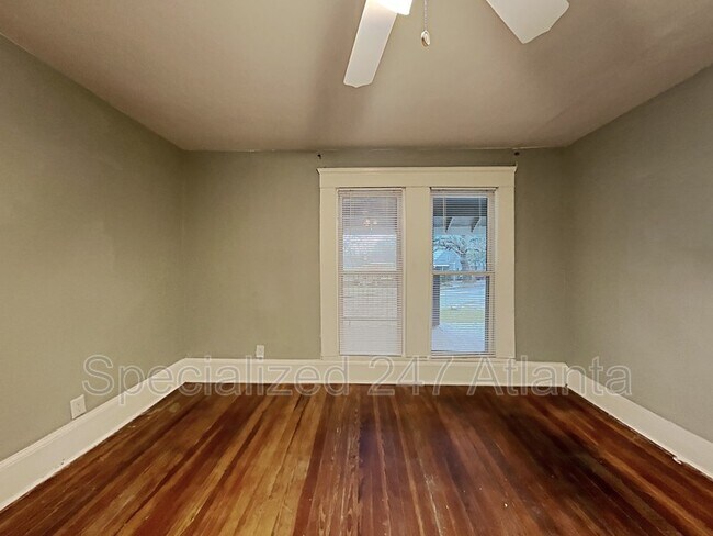 Foto del edificio - 493 Chappell Rd NW