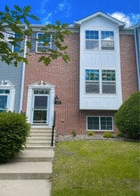 Building Photo - 804 Village Pkwy