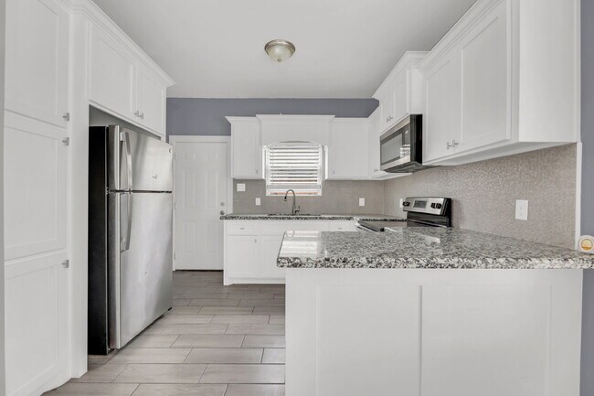 Foto del edificio - 5701 Nightingale Ave